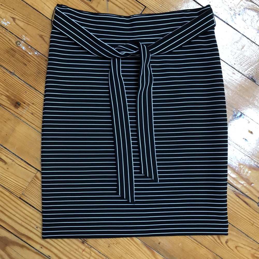 Pencil Skirt Striped Black White LOFT XS w/ tags